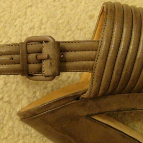 L.A.M.B. Madelle Chocolate Slingback Platform Sandal Heels Size 8M MSRP $285 - Picture 7 of 12